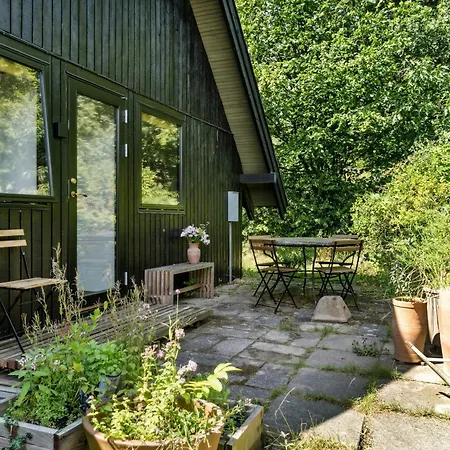 Peace And Togetherness In A Charming Summer *